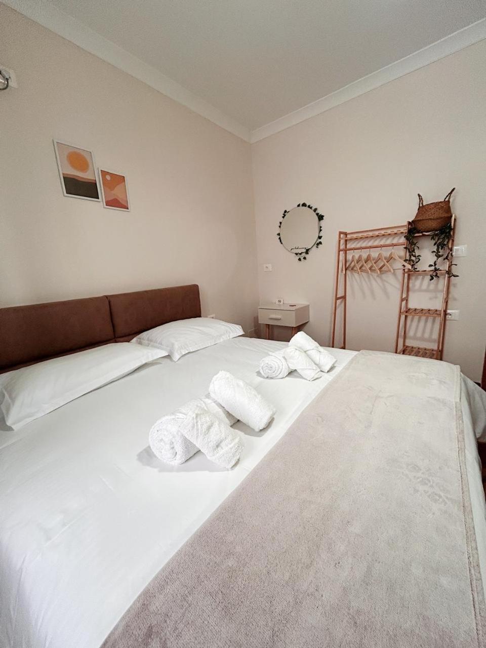 Reve De Hotel