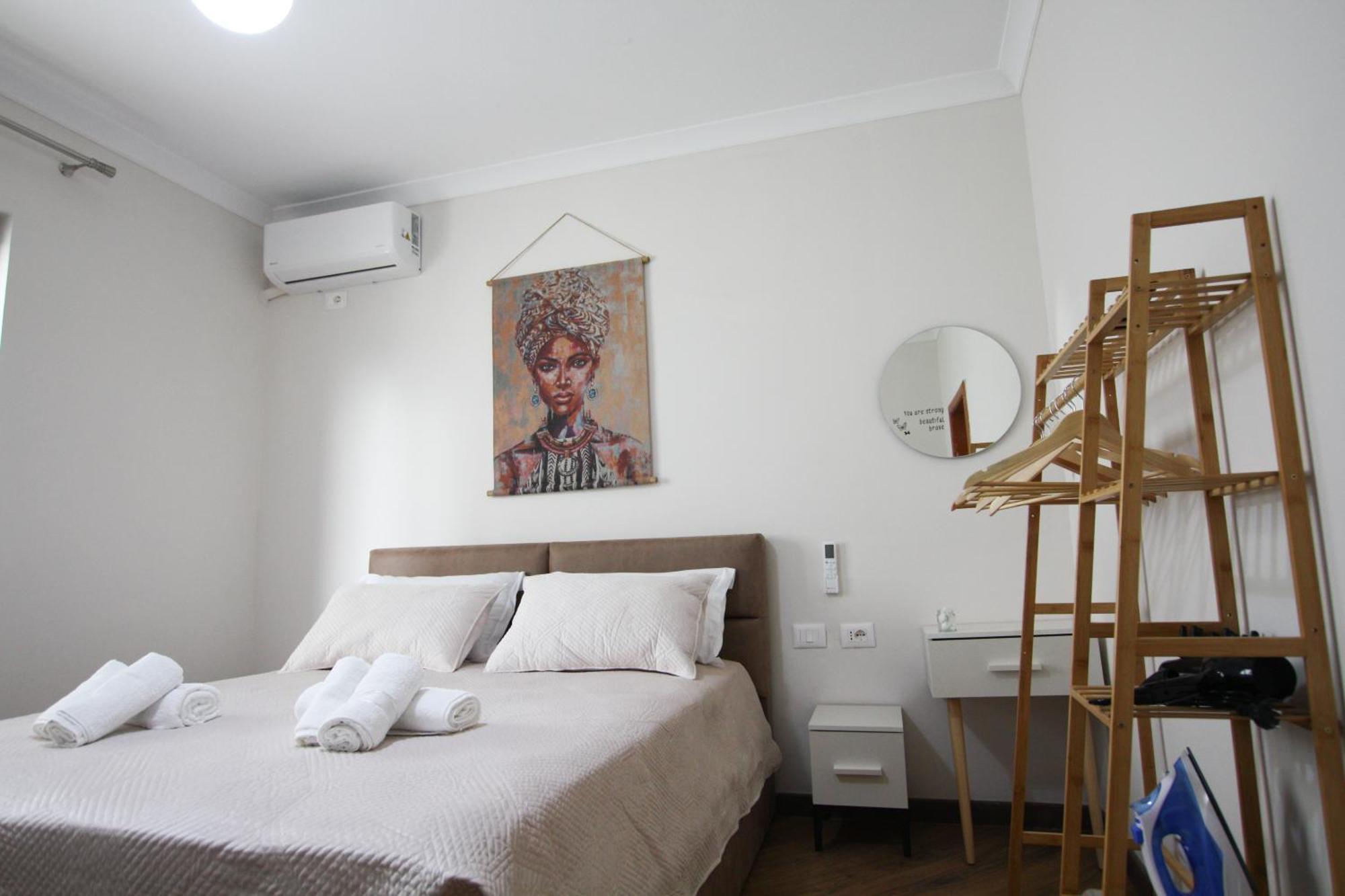 Reve De Hotel Tirana