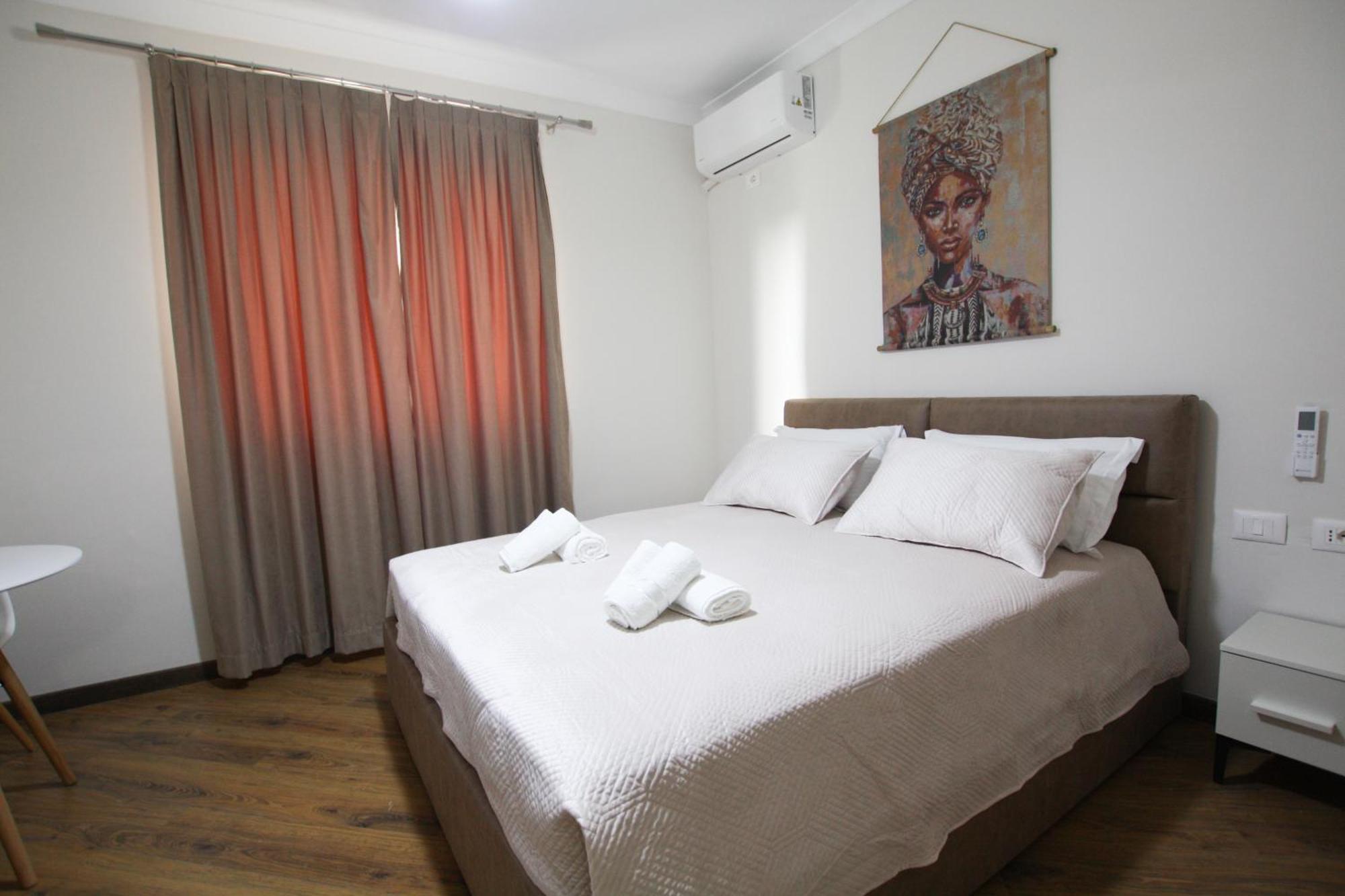 Reve De Hotel