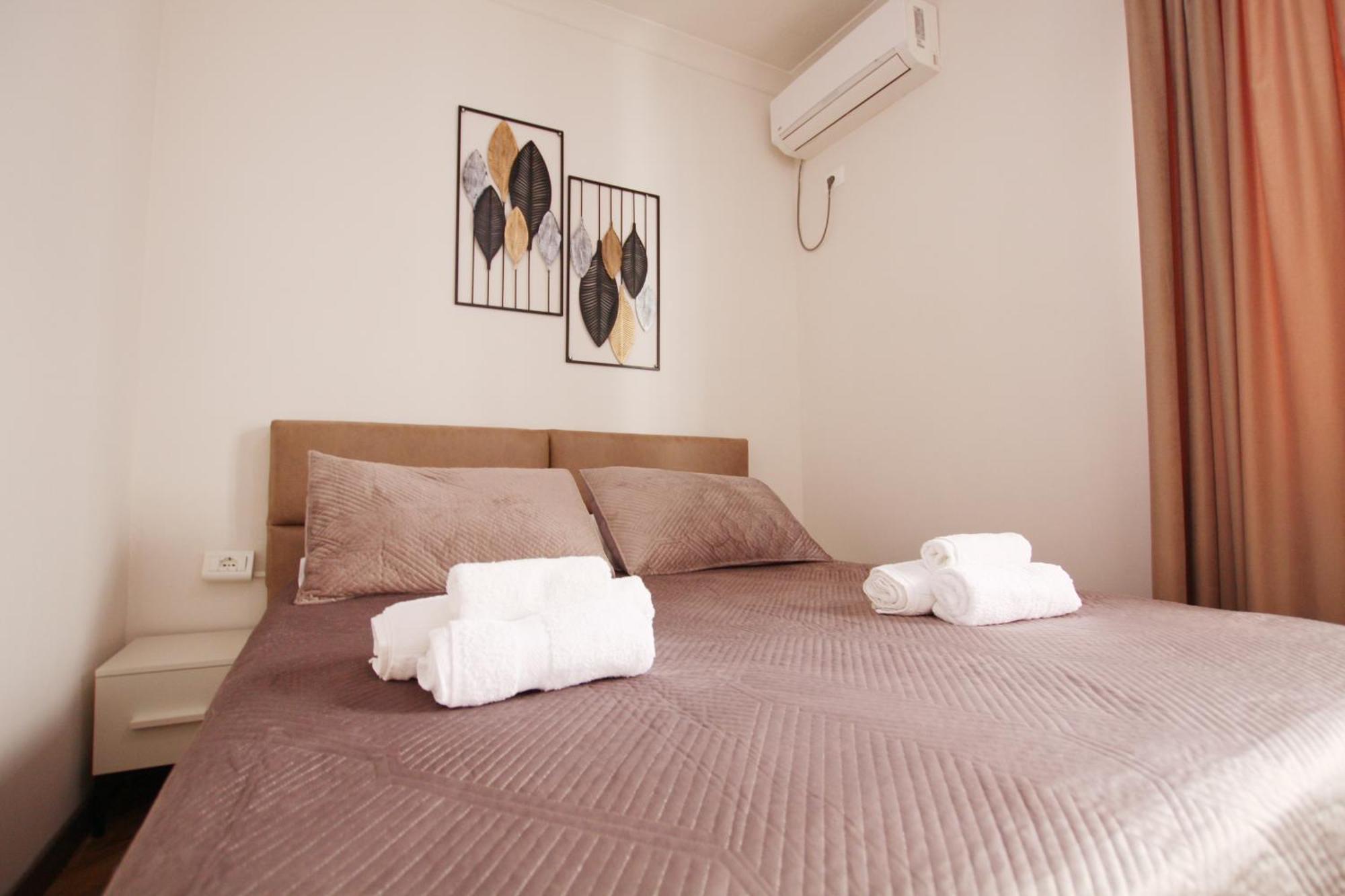 Reve De Hotel
