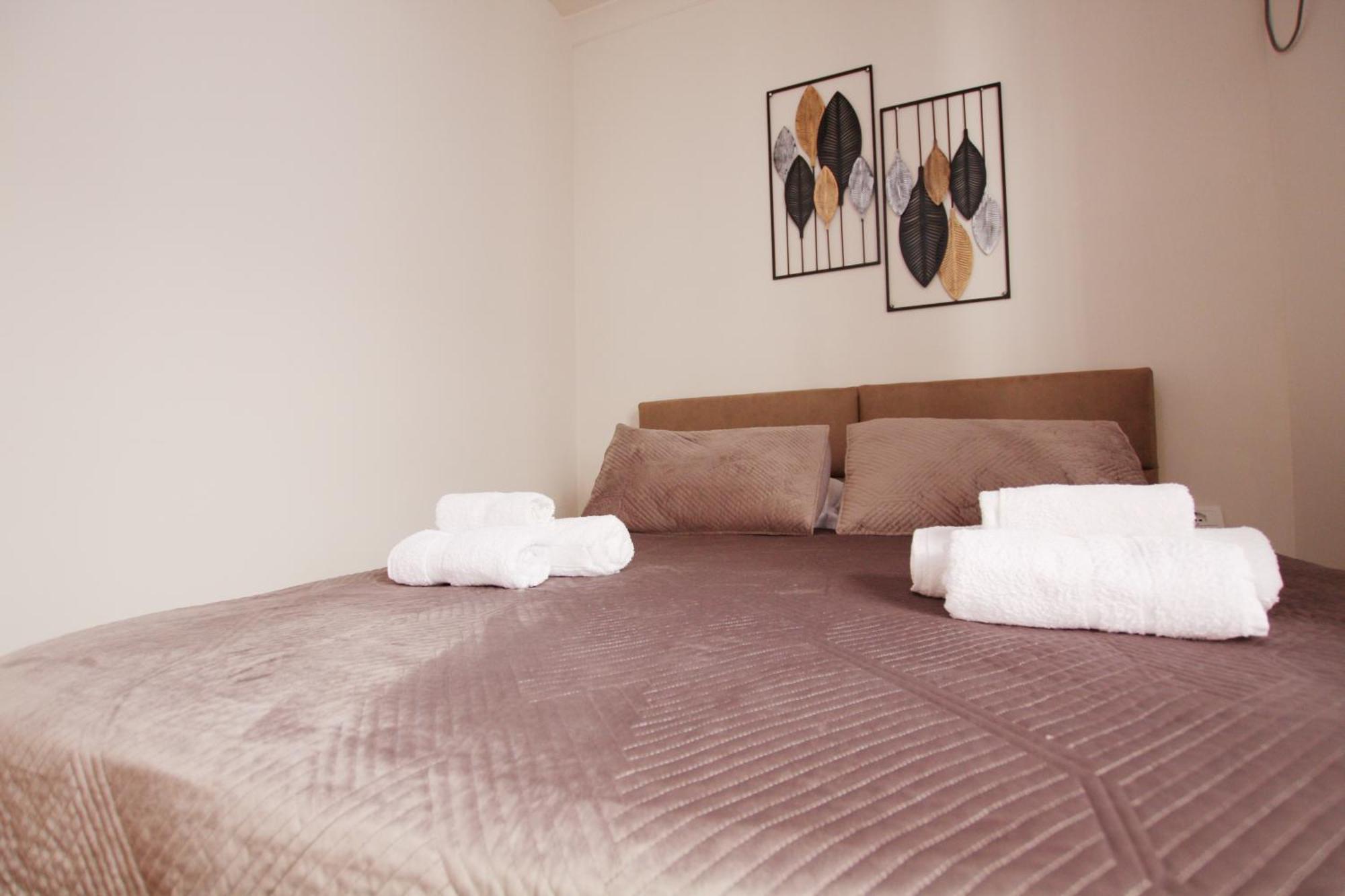 Reve De Hotel Tirana