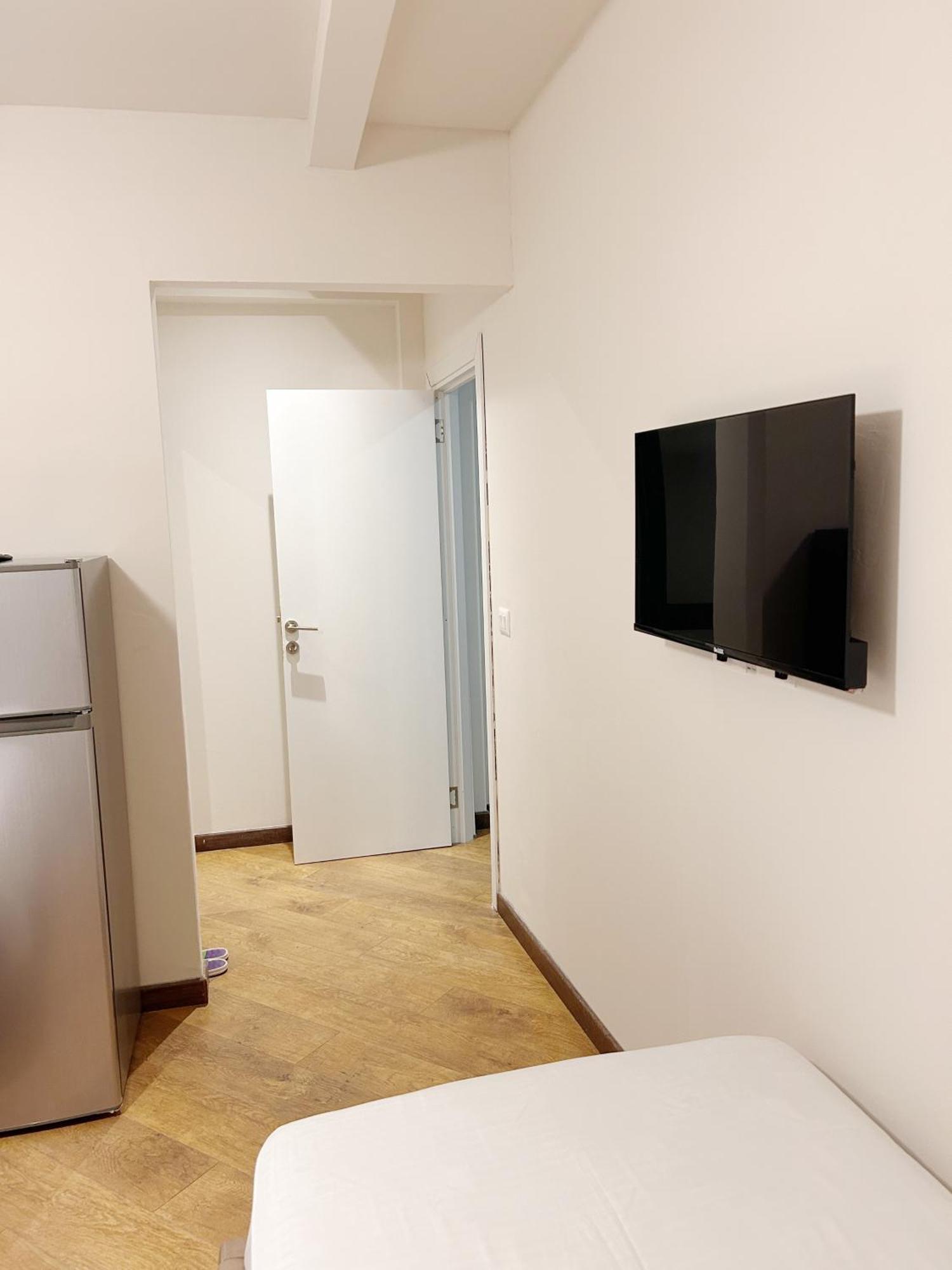 Reve De Hotel Tirana