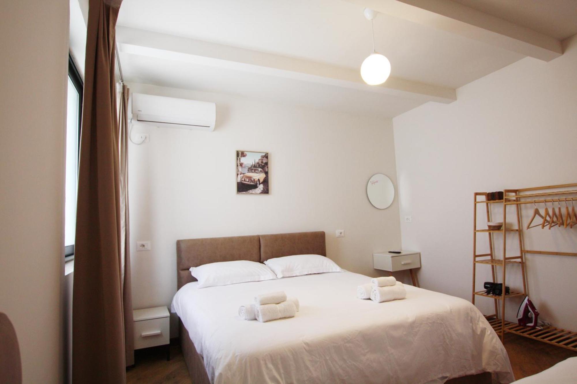 Reve De Hotel